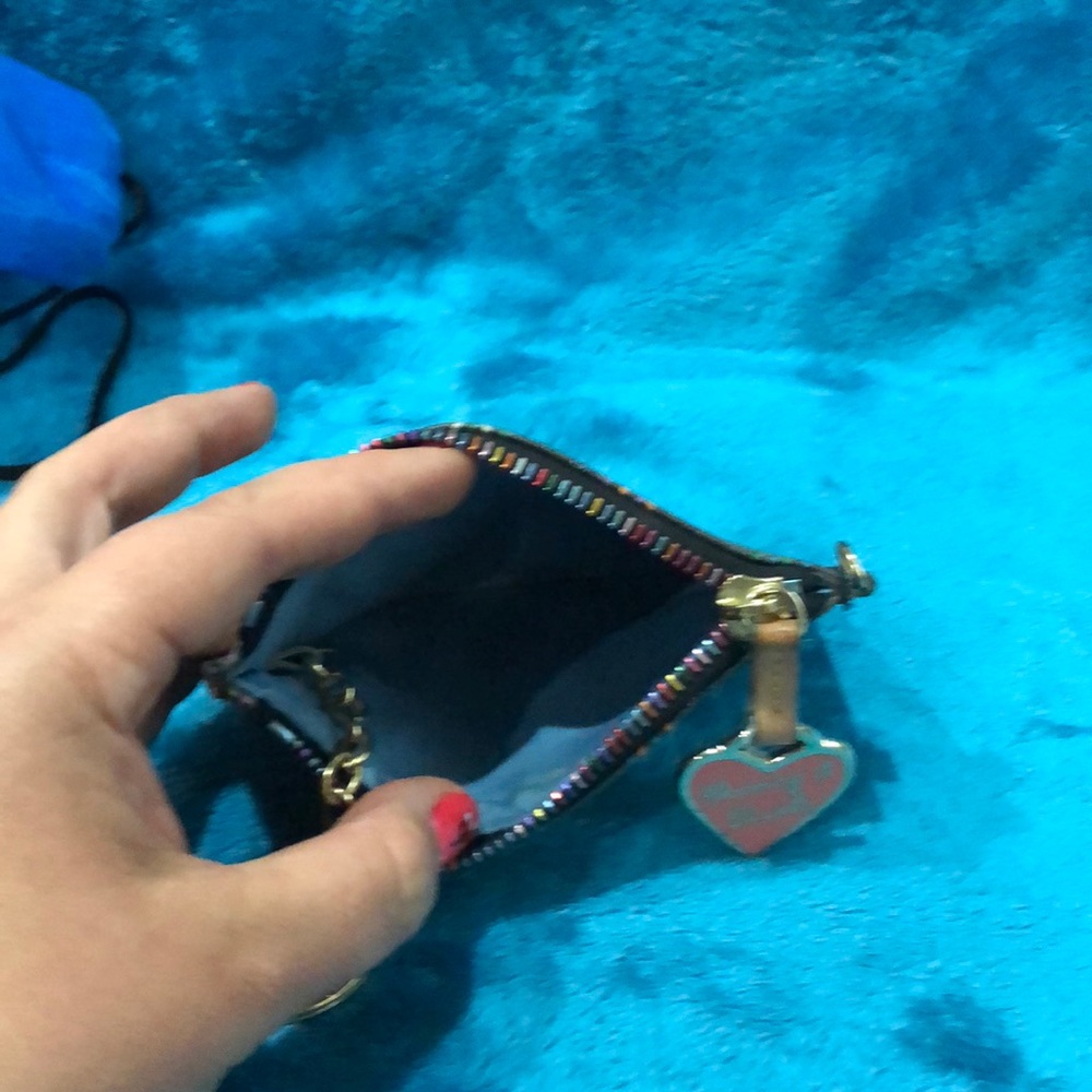 Dooney Bourke 💯purse and Change purse - Picture 8 of 8